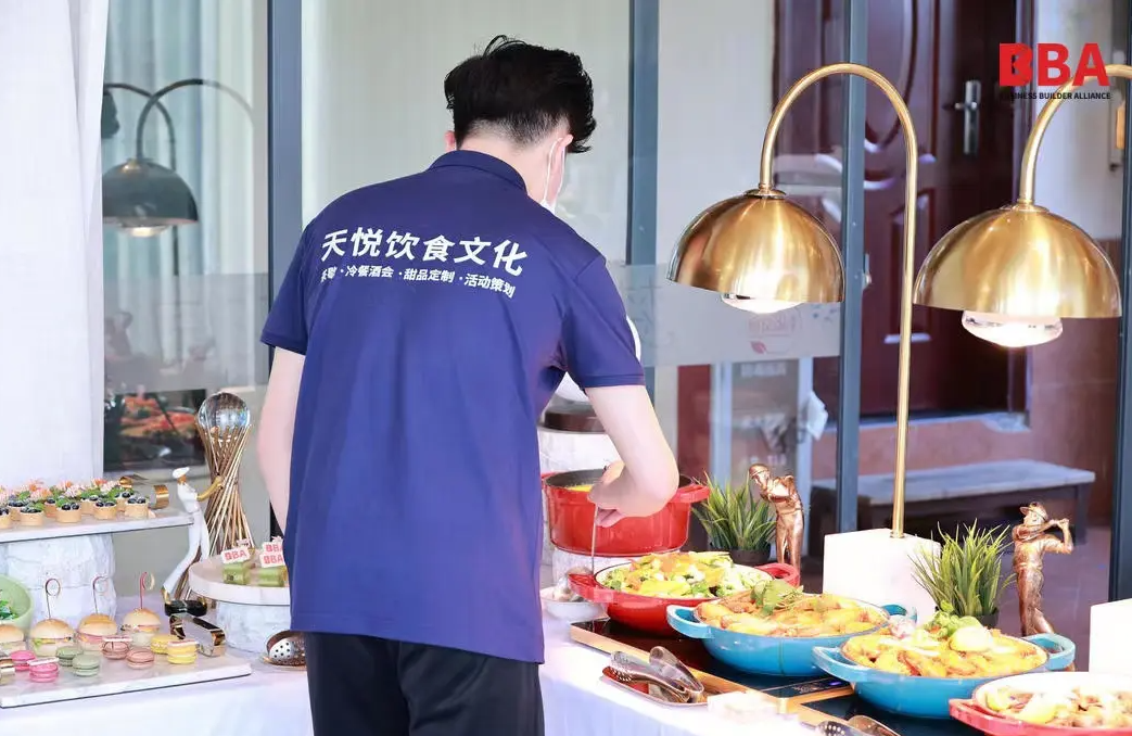 年会策划制作|庆典礼仪策划|开年开工春茗茶歇，年会高定茶歇，发布酒会，蛋糕配送，年会自助餐，年会围场 年会晚宴 尾牙 团圆饭 晚宴位上餐